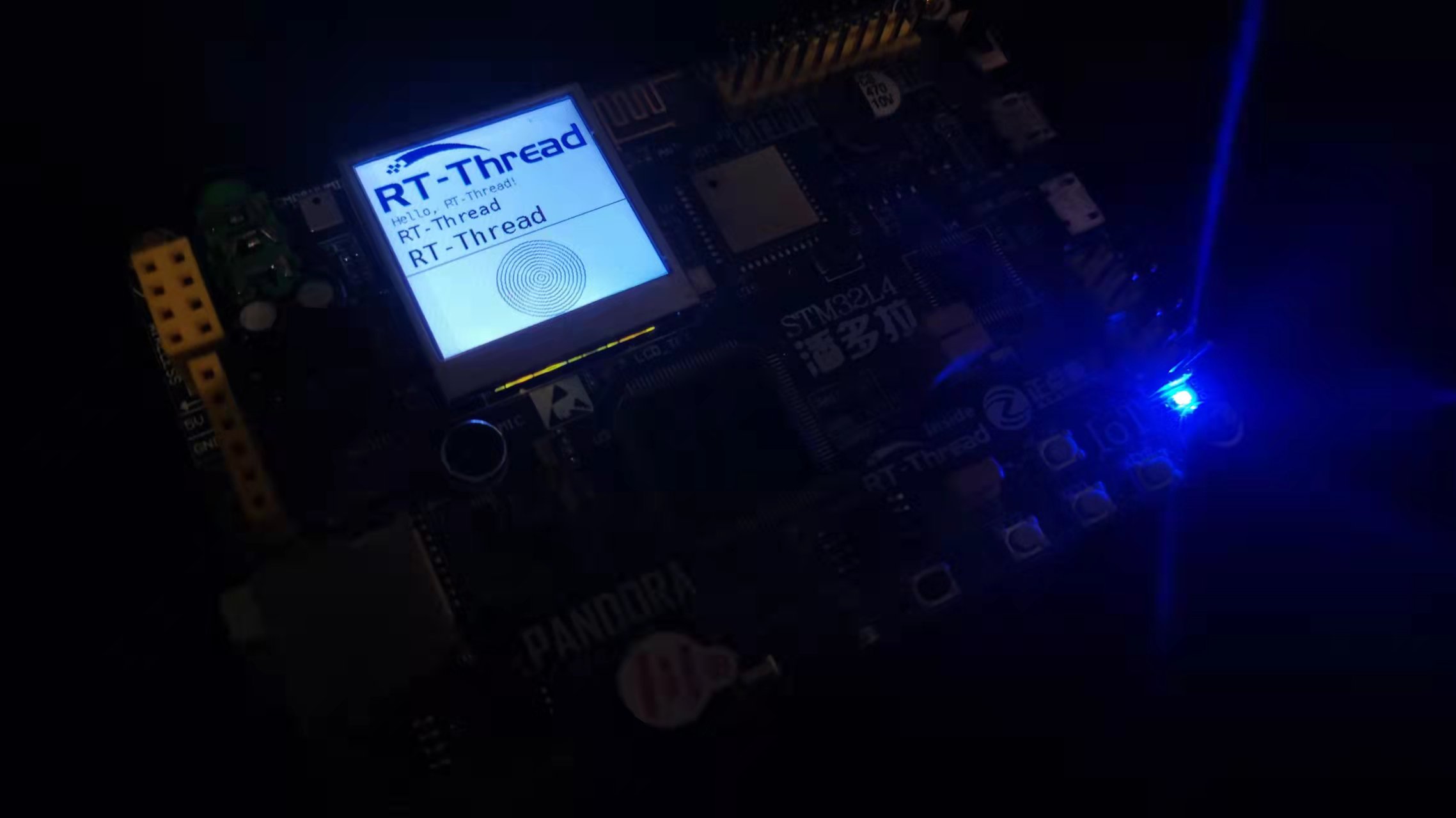 潘多拉 IoT Board RT-Thread LCD 显示
